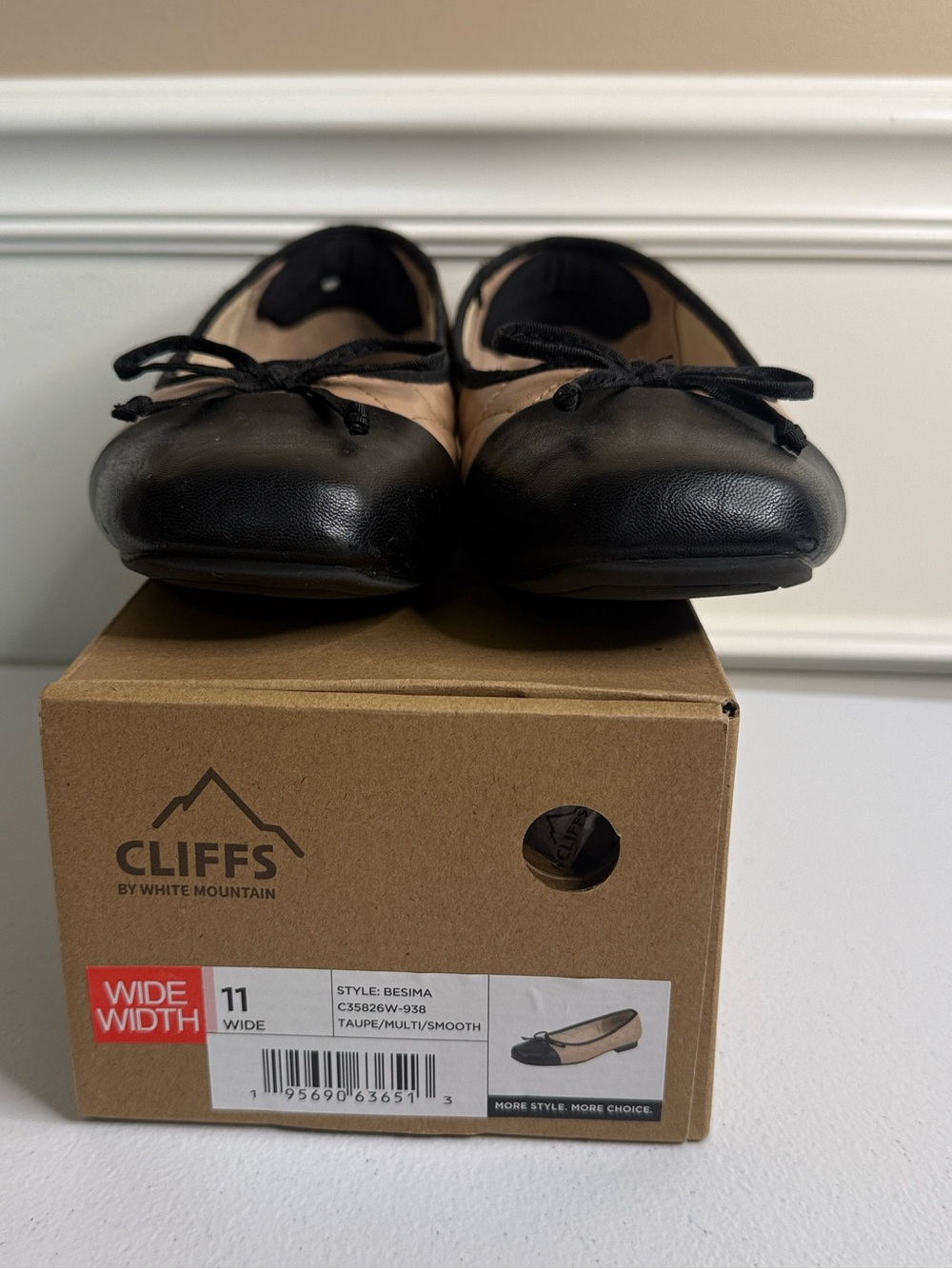 Women's Cliffs by Mountain Black and Tan Ballet Flats, size 11 wide width - Picture 8 of 9